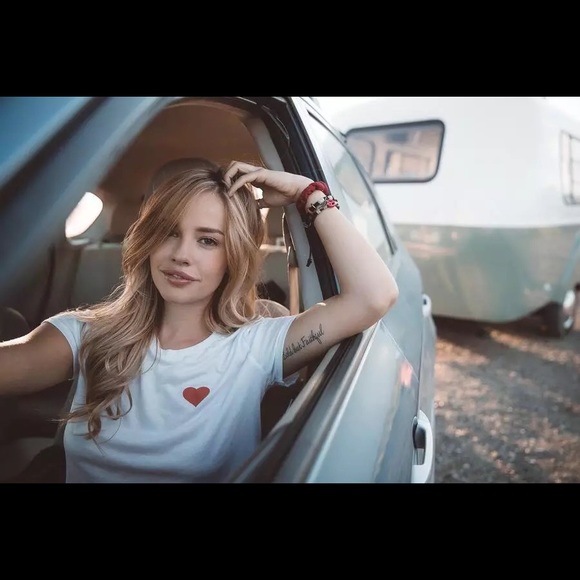 ❤️ Hippie at Heart Graphic T-Shirt - Picture 3 of 9